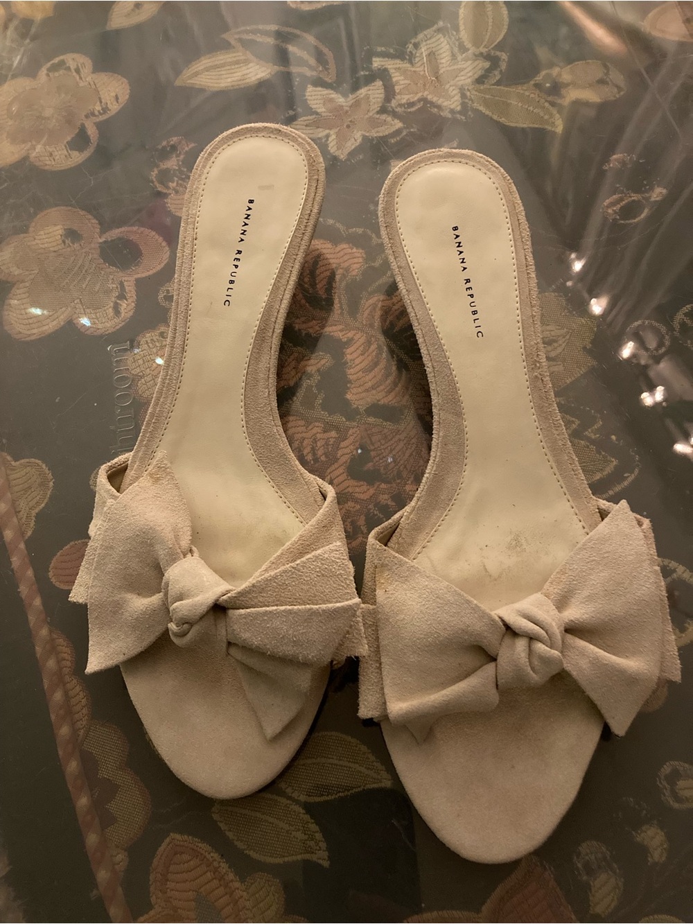 Banana Republic Beige Knot Bow Slide Mules